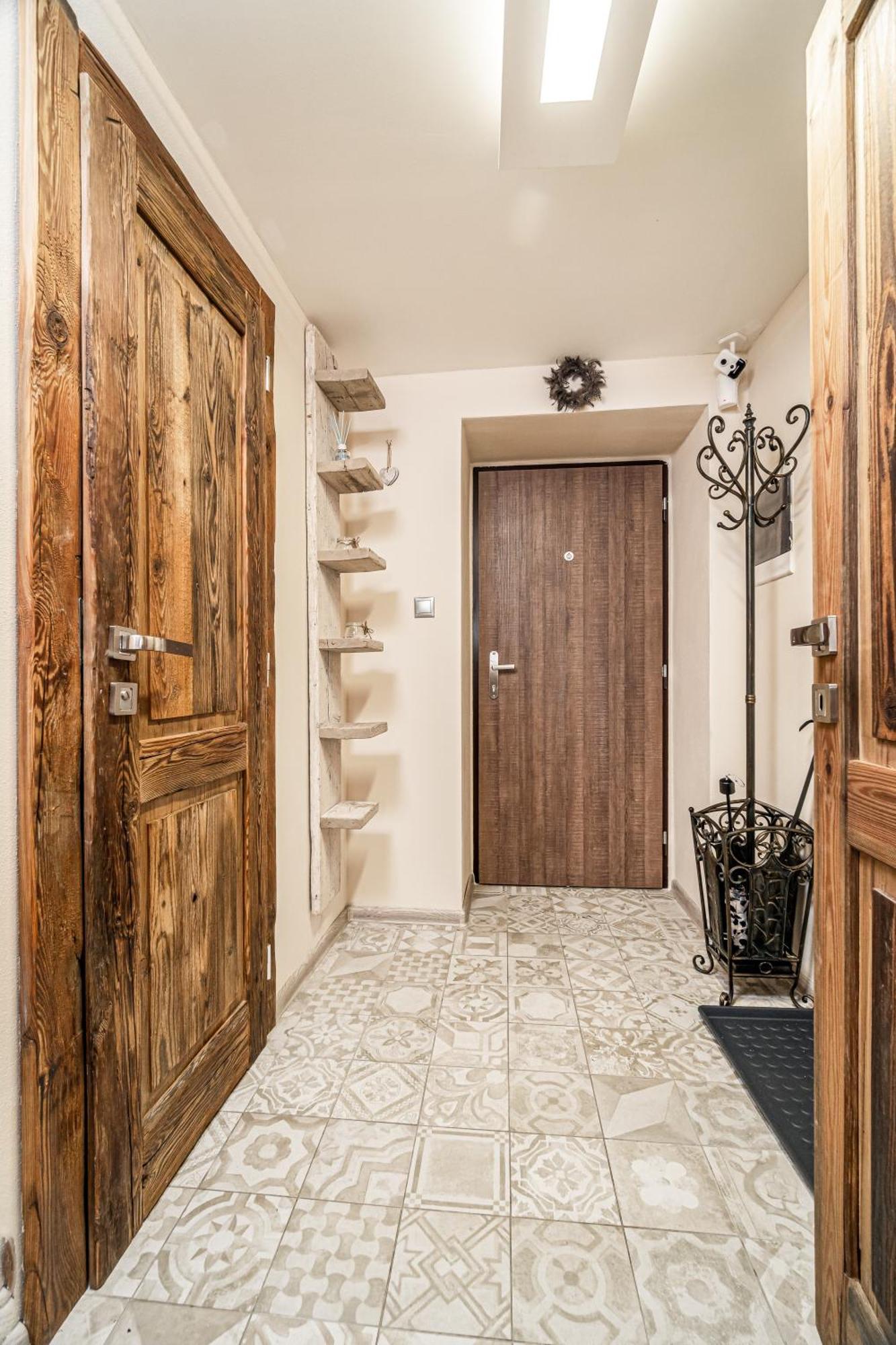 Luxurious And Royal Apartment In The Old Town Братислава Екстер'єр фото